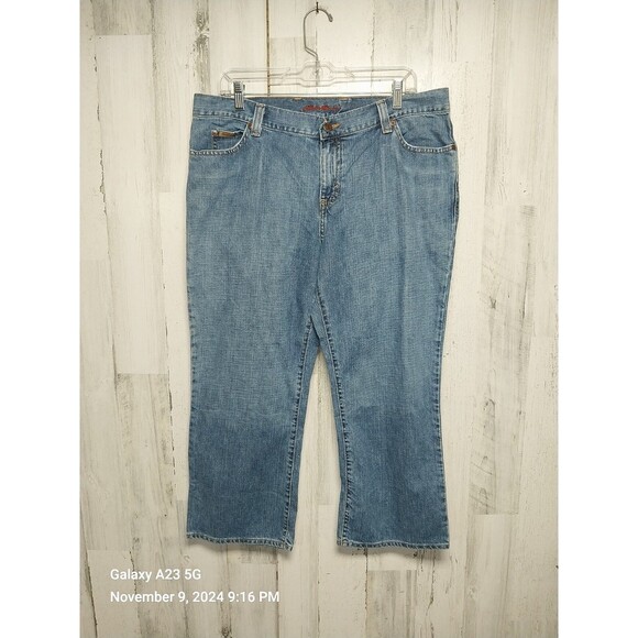 Eddie Bauer Womens Jeans Size 14R Classic Fit Crop Blue Denim Mid Rise - Picture 1 of 6